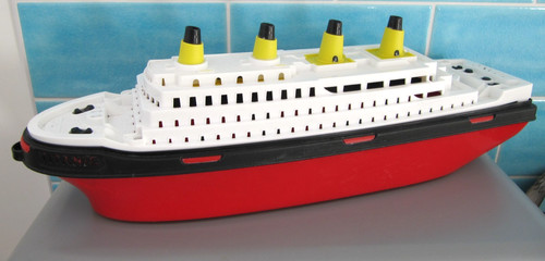 Titanic replica toy ship - 16″,