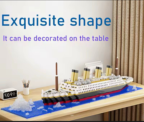Titanic giant cruise ship - giant,